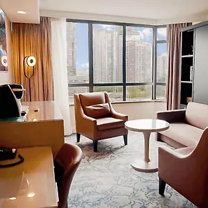 **** Hotel The Parker And Rooftop Canada